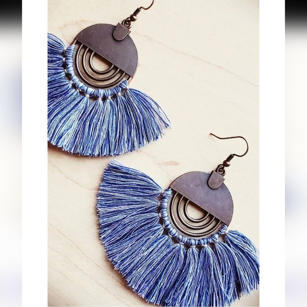 Boho Chic Tassel Earrings. NWT